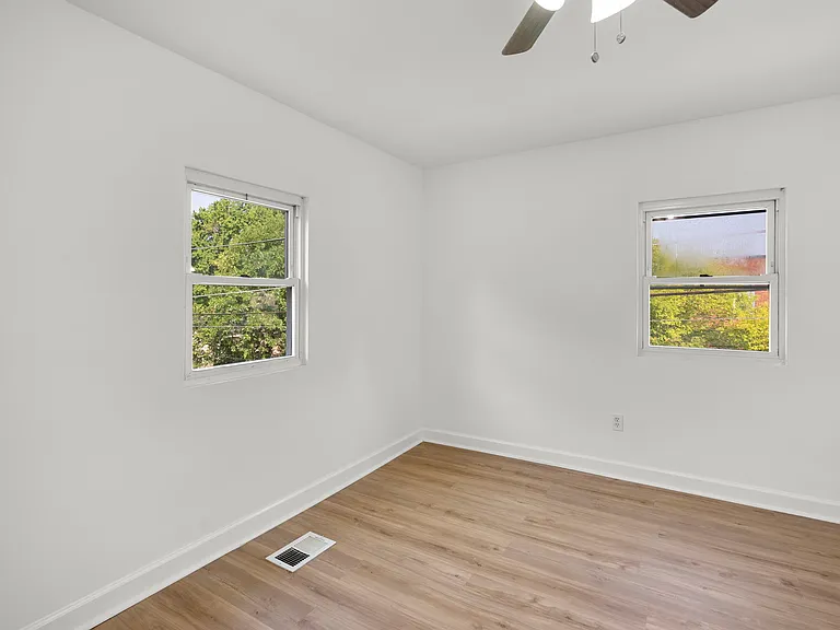 138 Maryland Park Dr — Photo 27