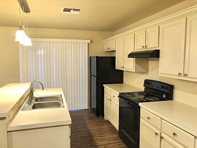 3rd image of 2117 14th St APT A