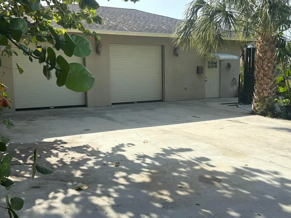 3127 Carol Avenue, Palm Springs, FL 33461