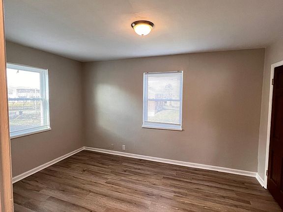 4th image of 1573 Old Lane Ave #3