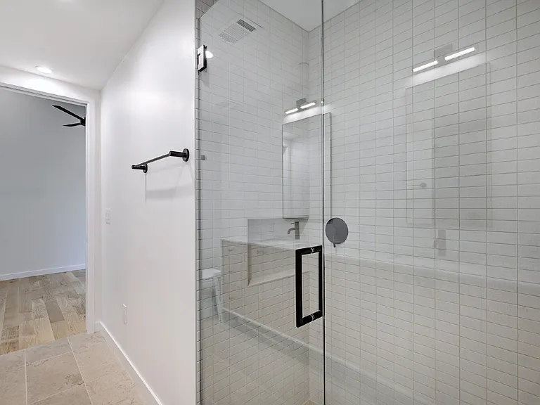 1411 Haskell St #4 — Photo 18