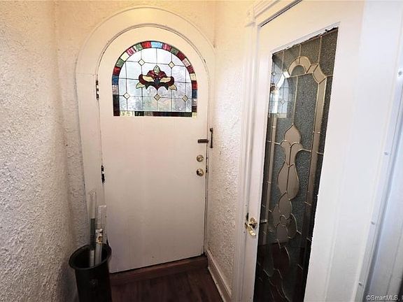 5th image of 708 Sedgewick Ave