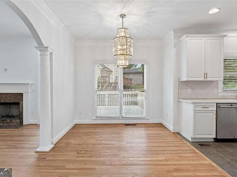 1711 Summit Glen Ln NE — Photo 9