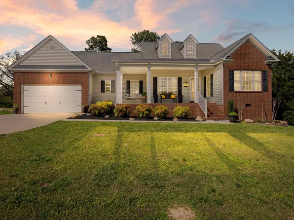 66 Cheshire Crossing Dr, Rock Spring, GA 30739