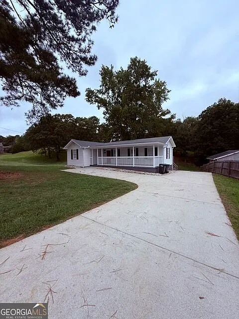 3 bed, 2.0 bath, 1123 sqft, $2,000 — Photo 4