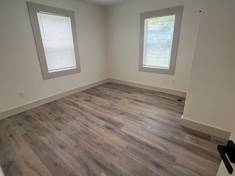 3733 Maple Ave SW — Photo 12