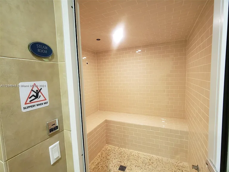 6917 Collins Ave #809 — Photo 38