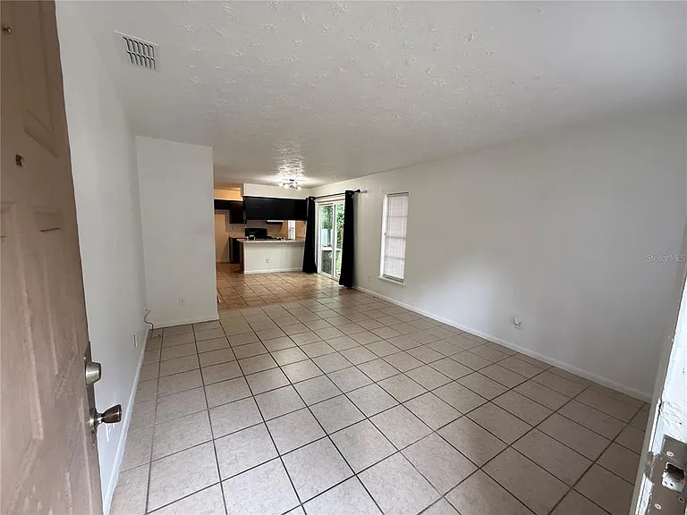 2710 NE 23rd Ave — Photo 5
