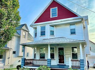 1291 Beach Ave, Lakewood, OH