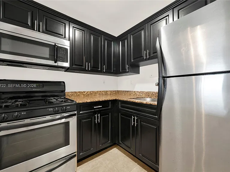 14500 SW 88th Ave #217 — Photo 14