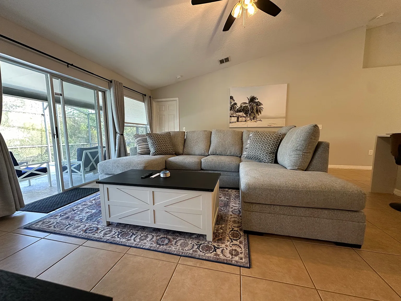 4 bed, 2112 sqft, $2,800 — Photo 3