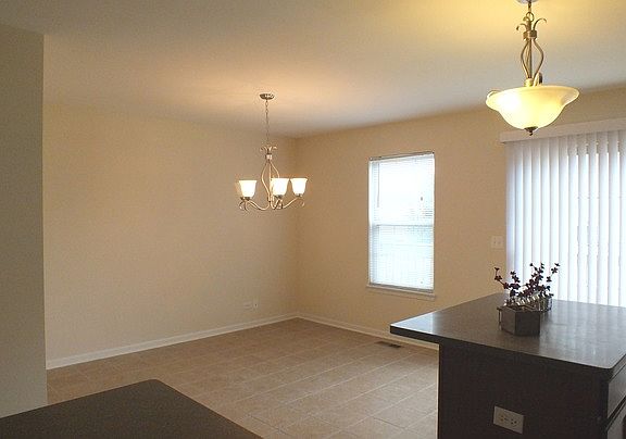 4th image of 404 N Eric Dr #404