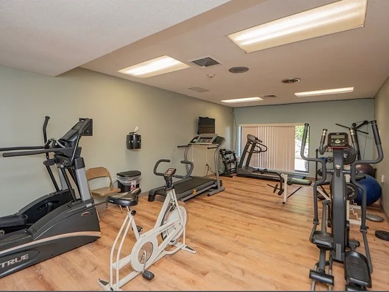 1002 Paradise Rd #PHH — Photo 18