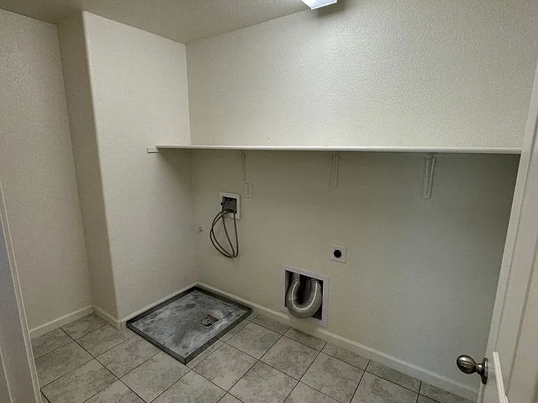 10720 Padua Way — Photo 12