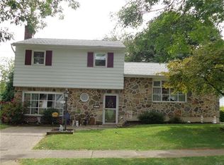 2037 Kensington Rd, Bethlehem, PA 18018