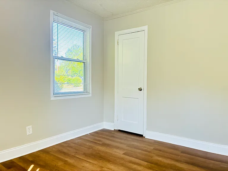 2341 Arden St — Photo 11