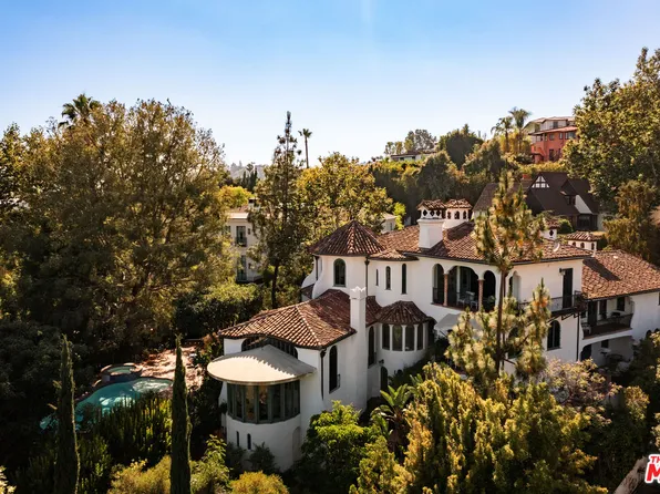 2338 Chislehurst Dr, Los Angeles, CA 90027