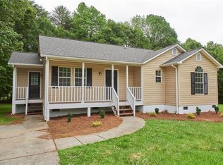 2905 Pine Lake Dr, Greensboro, NC 27407