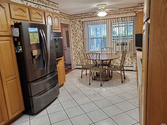 5th image of 26 Wellsley Ln