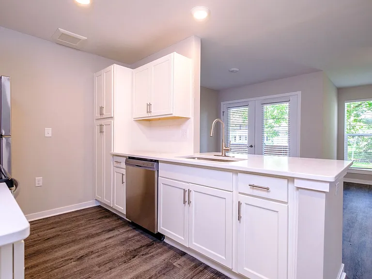 Saw Mill Village Apartments — Photo 6