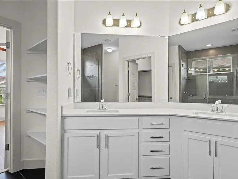 5915 Swayden Ln — Photo 14