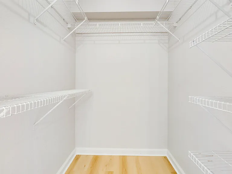 121 SW Palm Dr #306 — Photo 18