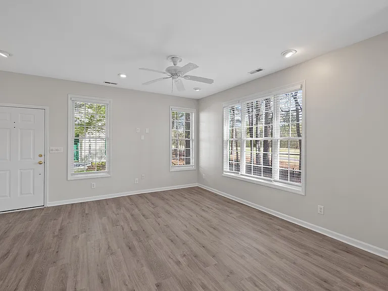 1713 Kudrow Ln #1 — Photo 8