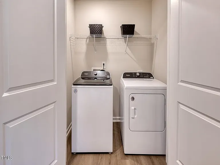 978 Rolling Fields Dr — Photo 12