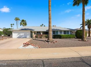 10402 W WININGER Circle, Sun City, AZ 85351