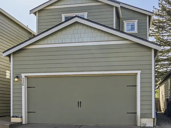 230 Forest Ln, Molalla, OR 97038