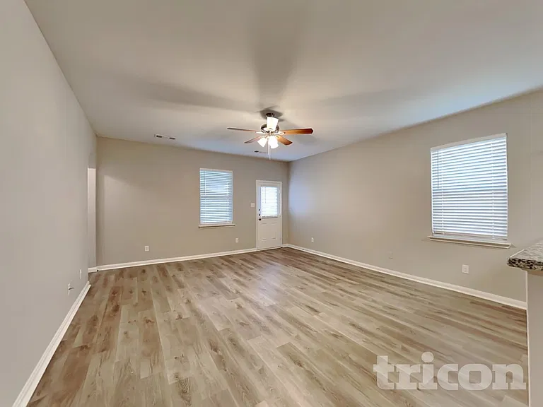 146 Presidents Way — Photo 2