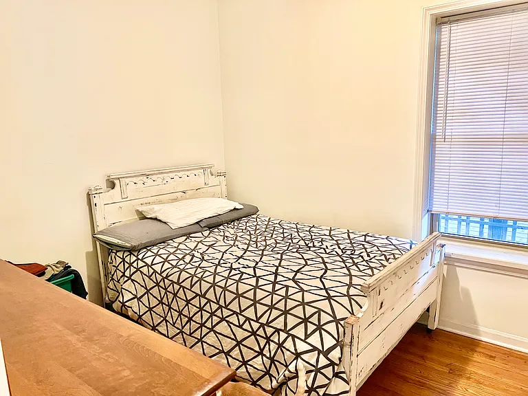 5783 N Ridge Ave #1 — Photo 18