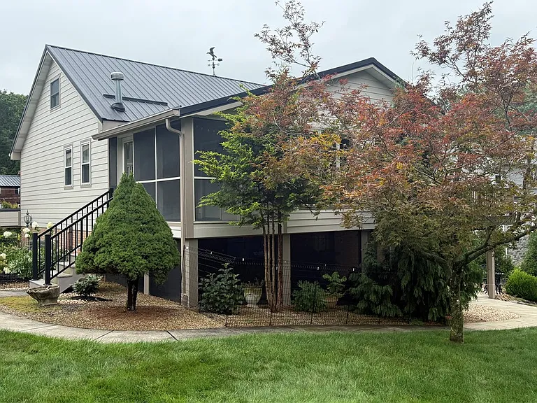 110 Sunny Dell Ln — Photo 2