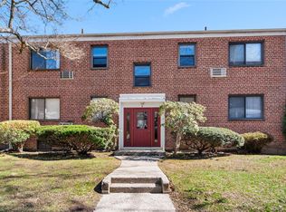 8 Lawrence Drive #C, White Plains, NY 10603