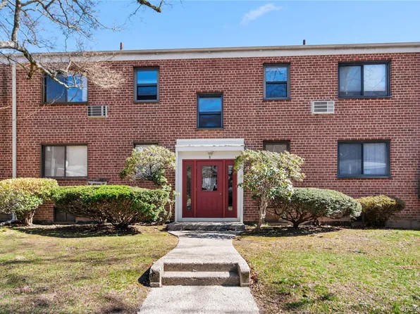 8 Lawrence Drive #C, White Plains, NY 10603