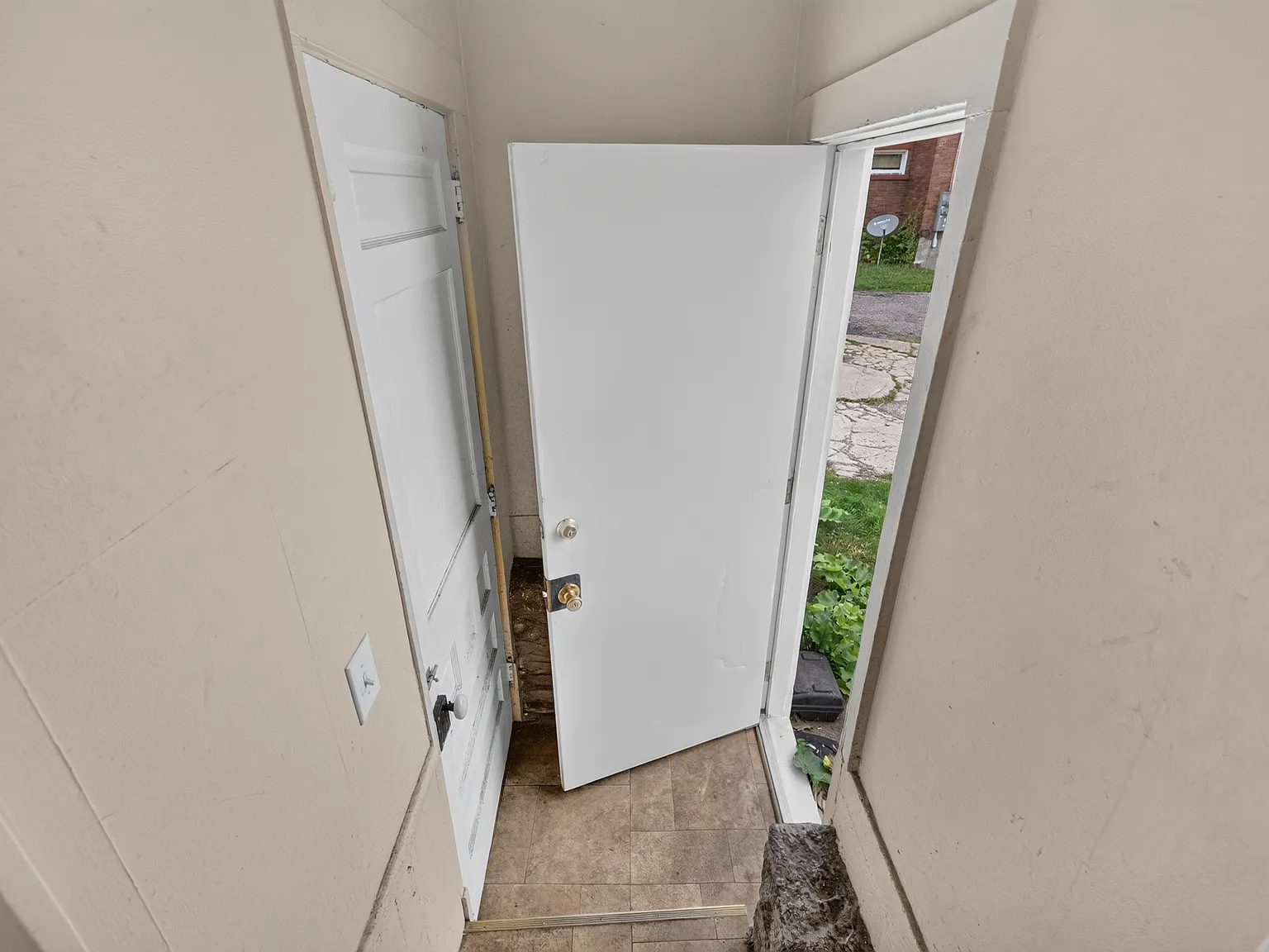 2 bed, 800 sqft, $995 — Photo 2