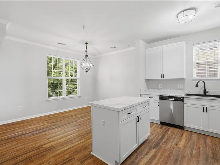 21228 McFadden Sq #314 — Photo 17