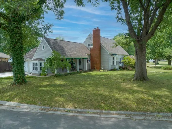 2501 Wing Ave, Sedalia, MO 65301