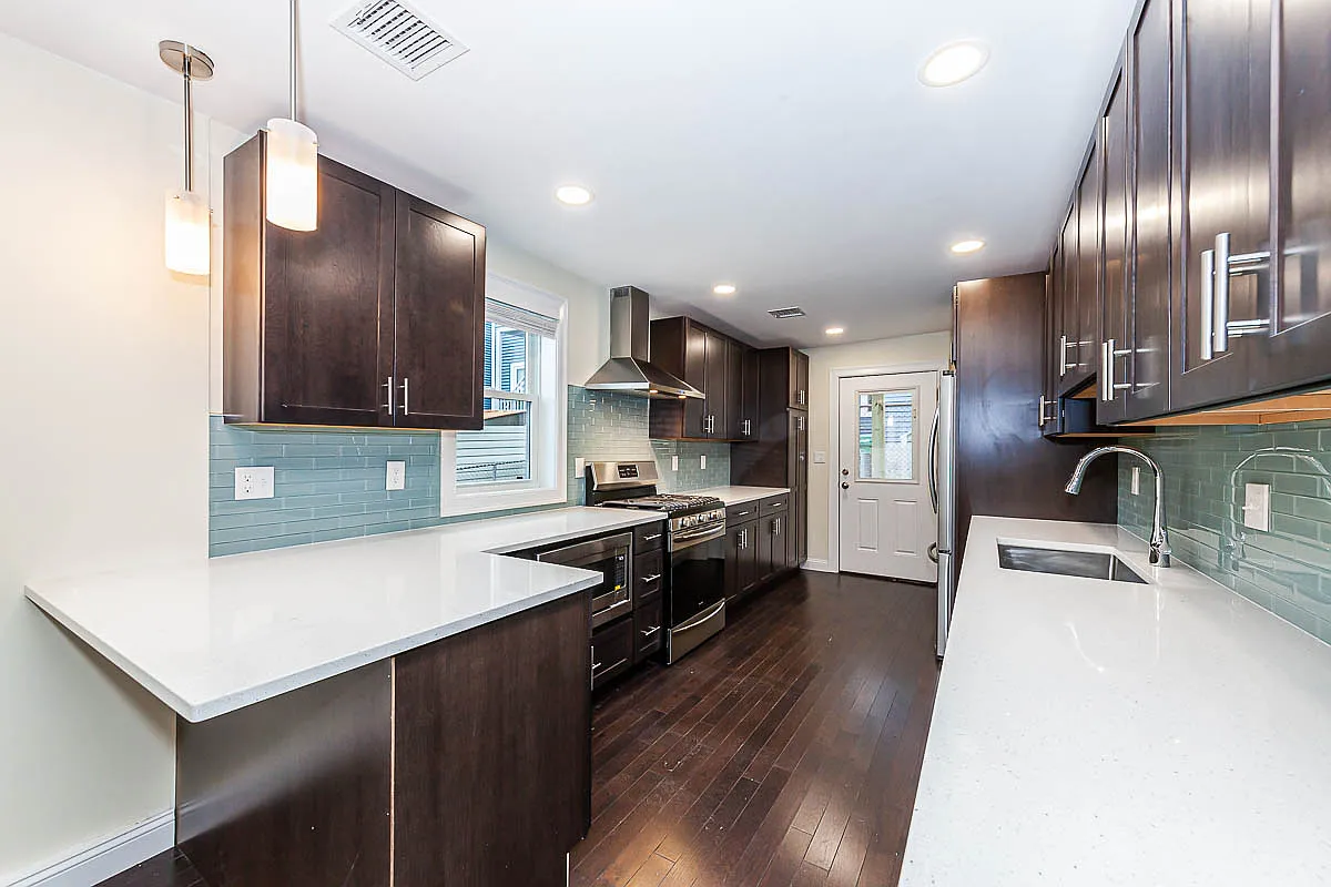 4 bed, 4.5 bath, 1600 sqft, $5,350 — Photo 4
