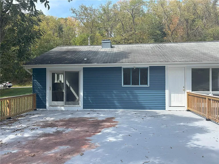 3395 Logan Ferry Rd — Photo 8