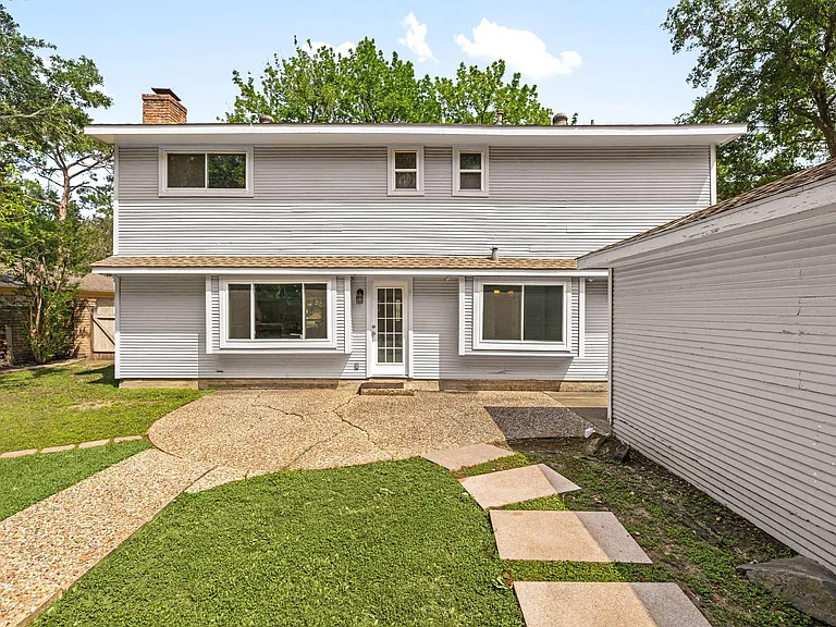 2114 Briargreen Dr — Photo 32