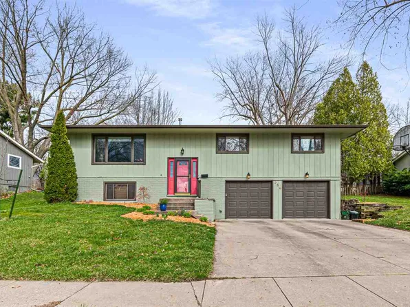 386 Koser Ave, Iowa City, IA 52246