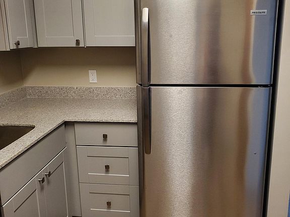 4th image of 416 N Topeka Ave #2D