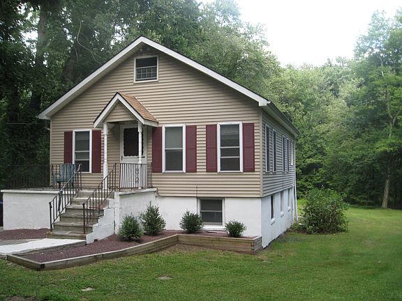 3rd image of 39 Briar Ln