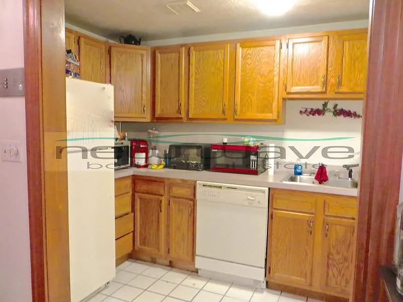 2 bed, 800 sqft, $3,500 — Photo 3