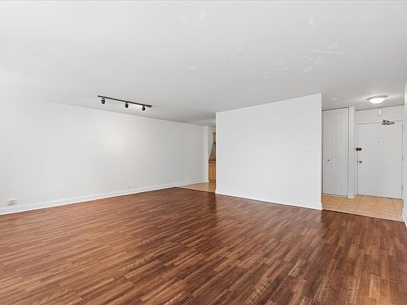 5th image of 4250 N Marine Dr APT 531