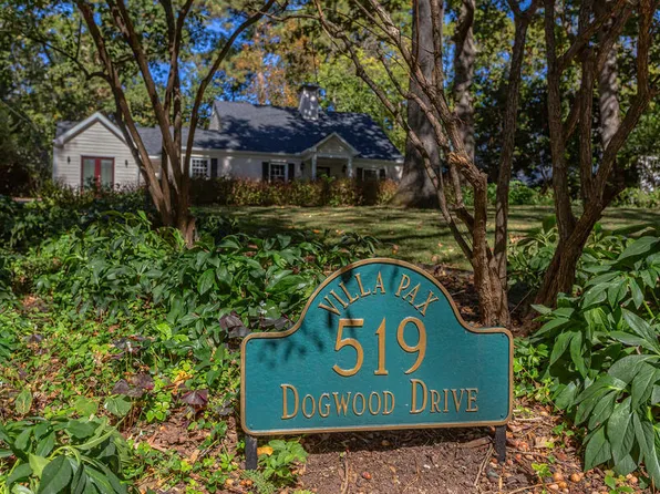 519 Dogwood Dr, Chapel Hill, NC 27516