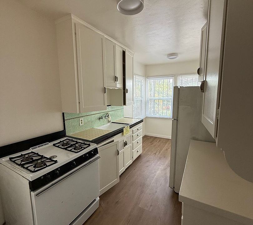 1st image of 2502-2520 30th St #2518