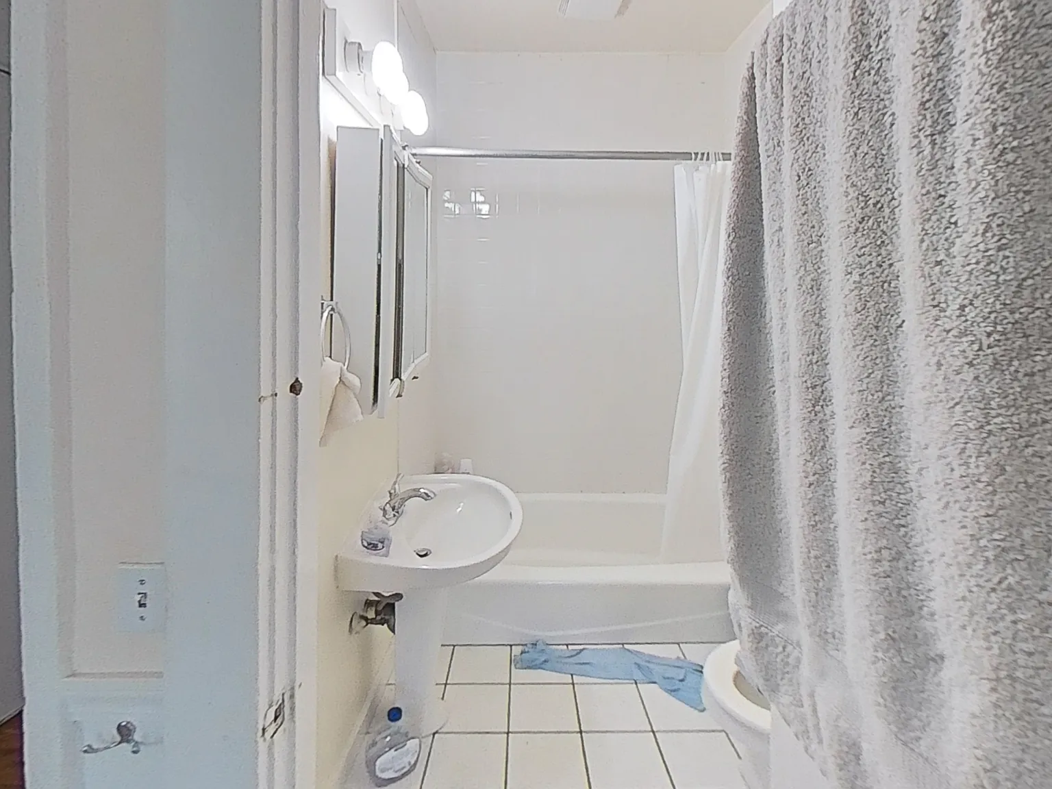 4 bed, $3,700 — Photo 4