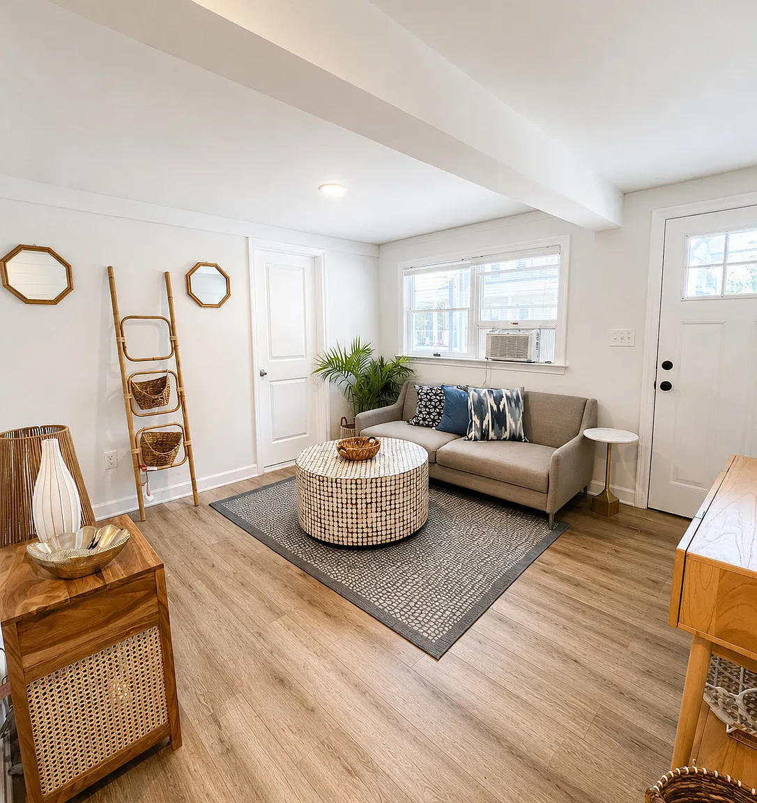 2 bed, 1.0 bath, 750 sqft, $3,000 — Photo 4